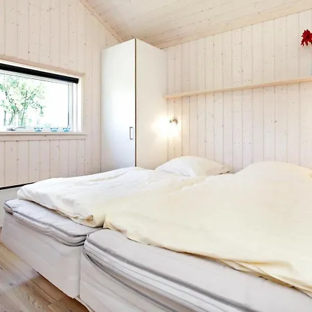 Holiday home 8 Person Holiday Home In Gro Enbrode Grossenbrode