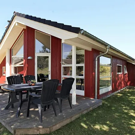 8 Person Holiday Home In Gro Enbrode *