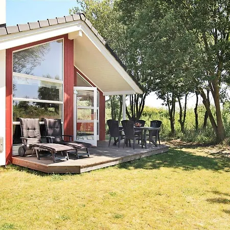 Holiday home 8 Person Holiday Home In Gro Enbrode Grossenbrode